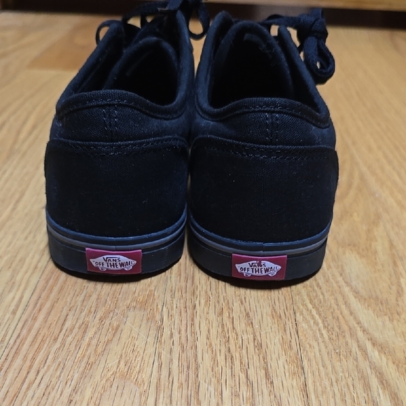 Vans- Womens Black Shoes NWOT - Picture 3 of 5